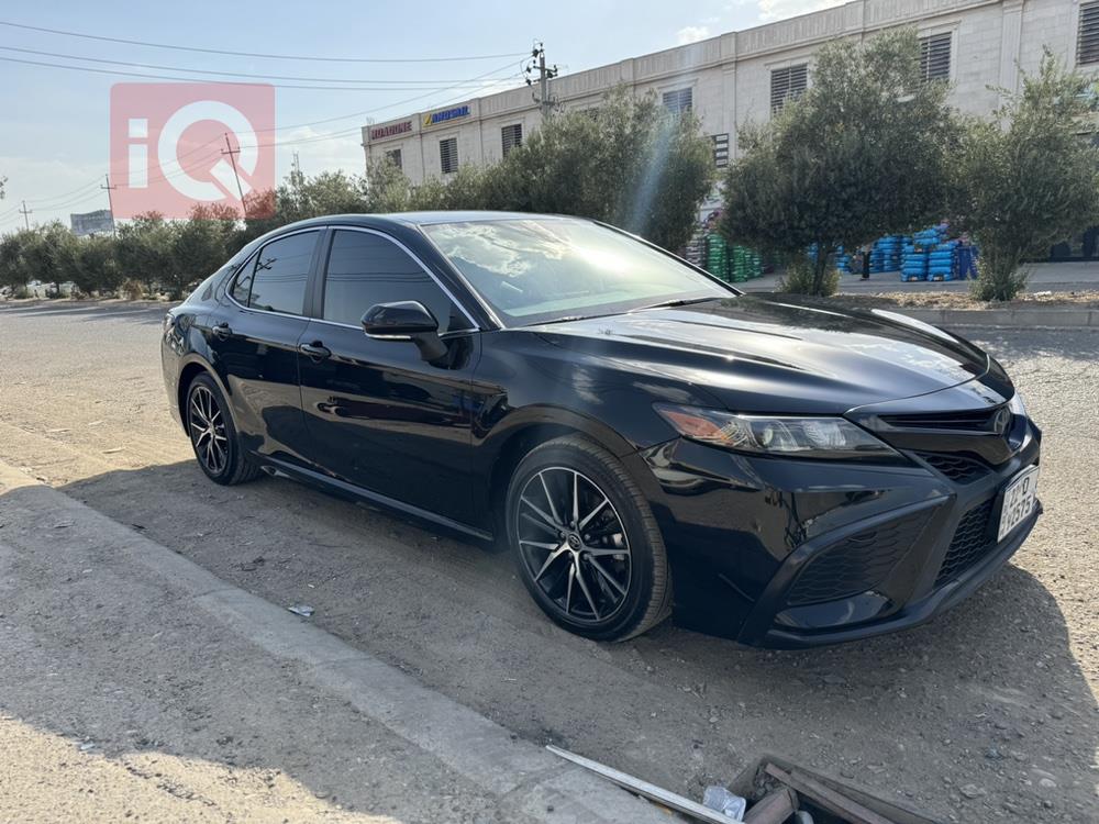 تۆیۆتا کامری